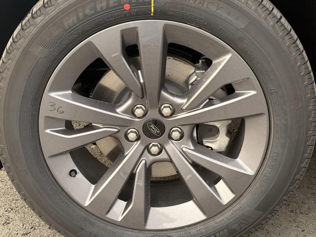 Thumbnail: 2026 Ford Explorer - 6