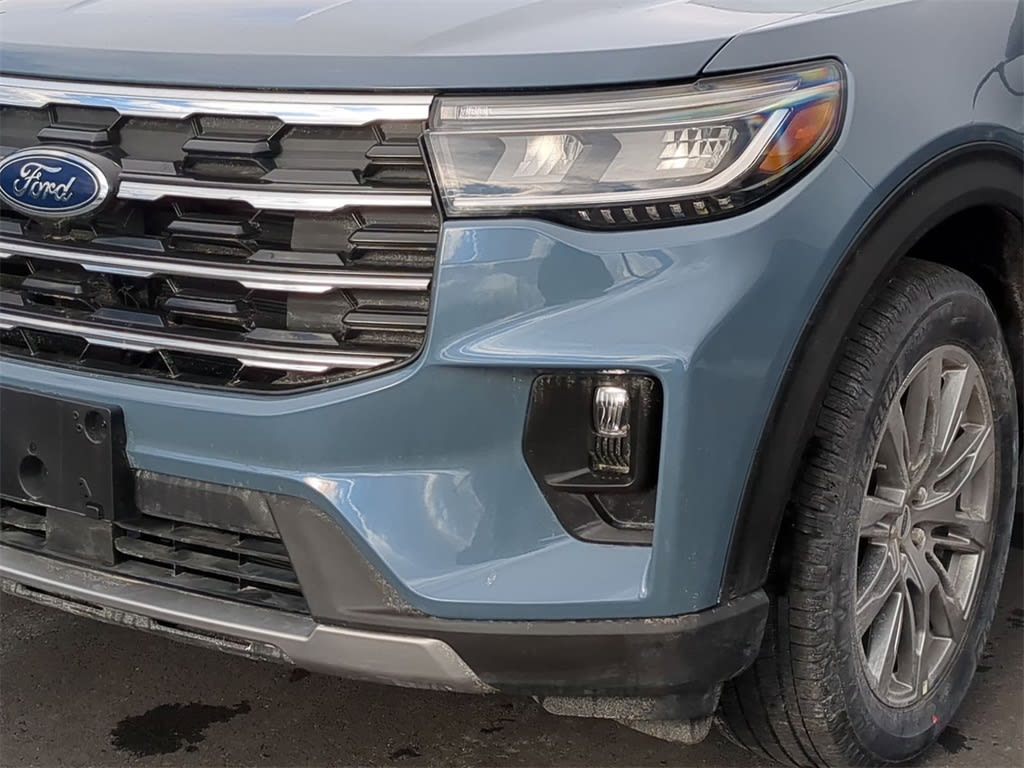 2025 Ford Explorer Active 24