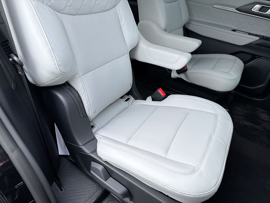 Thumbnail: 2026 Ford Explorer - 29