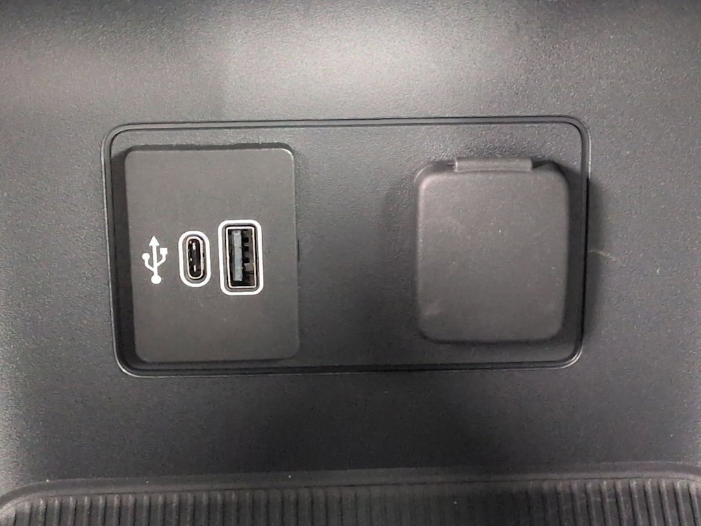 Thumbnail: 2026 Ford Explorer - 35