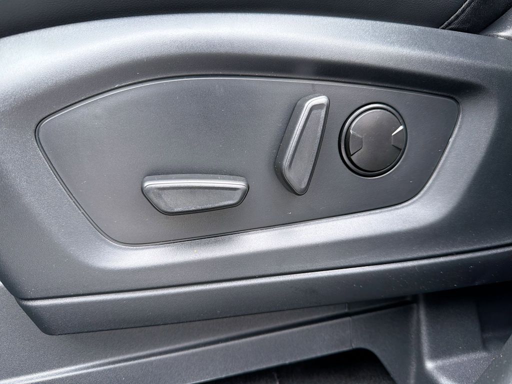 Thumbnail: 2026 Ford Explorer - 26