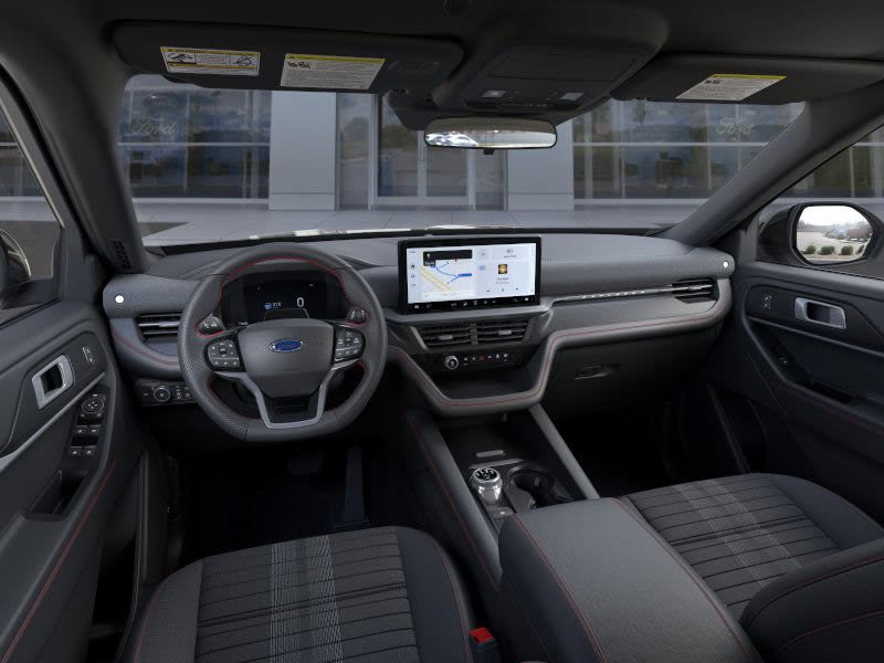 2025 Ford Explorer ST-Line 2