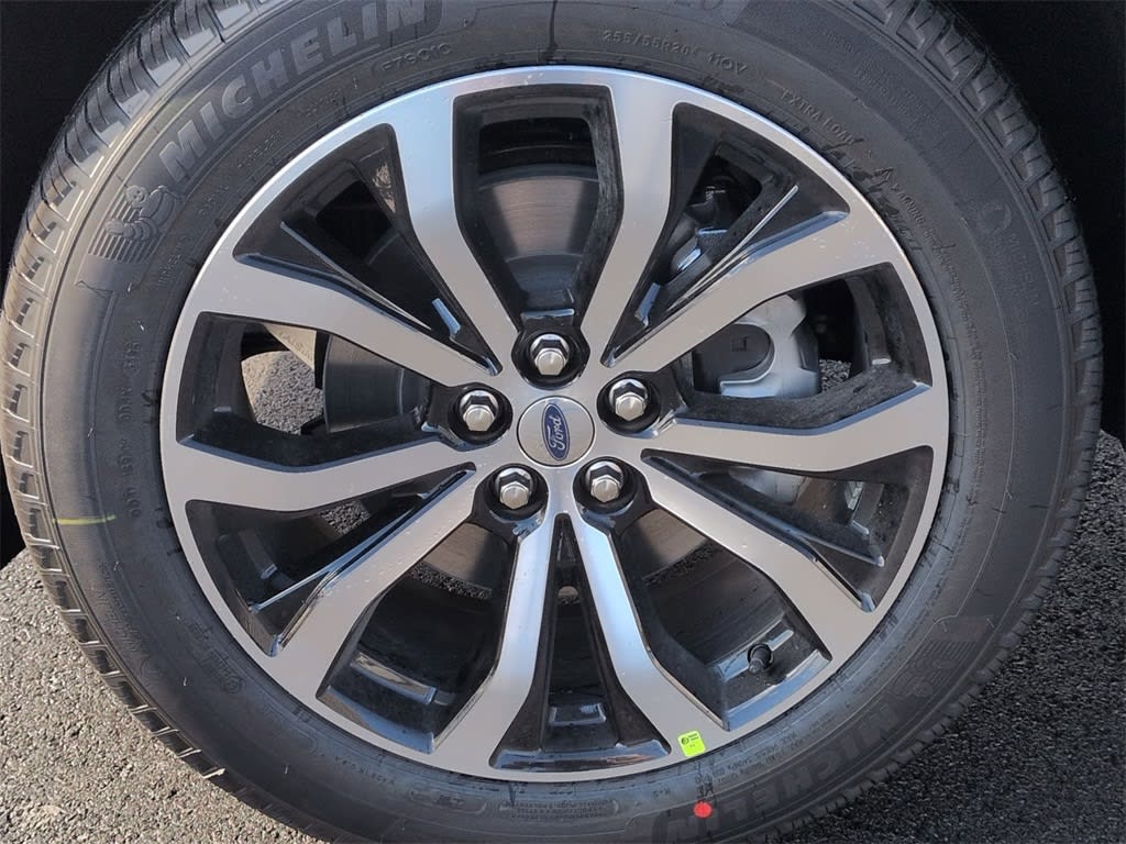 Thumbnail: 2026 Ford Explorer - 8