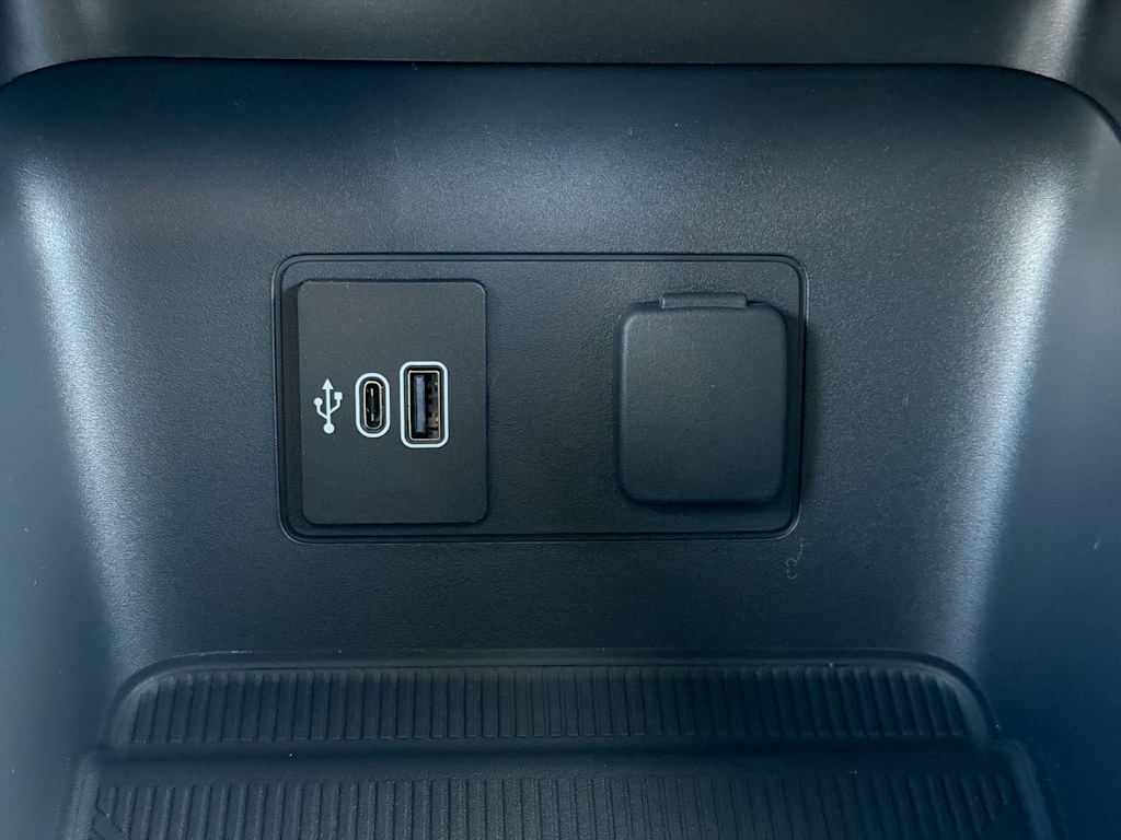 Thumbnail: 2026 Ford Explorer - 36