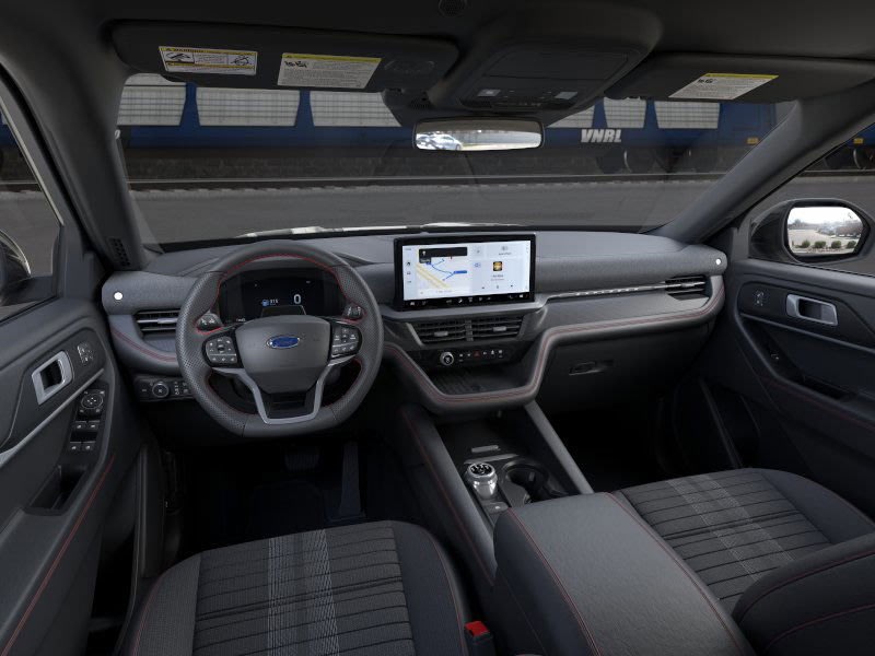 2025 Ford Explorer ST-Line 2
