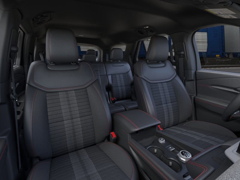 2025 Ford Explorer ST-Line 7