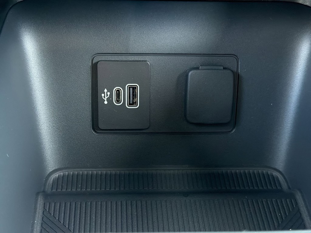 Thumbnail: 2026 Ford Explorer - 36