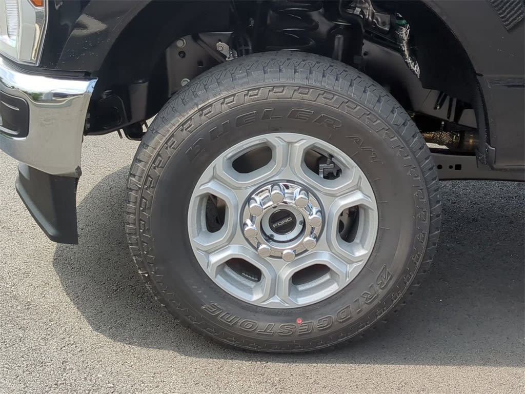 Thumbnail: 2025 Ford F-250 - 7