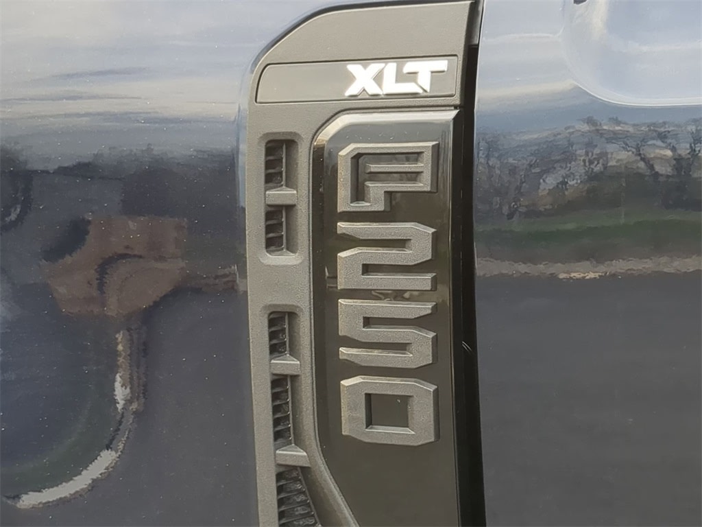 Thumbnail: 2025 Ford F-250 - 17