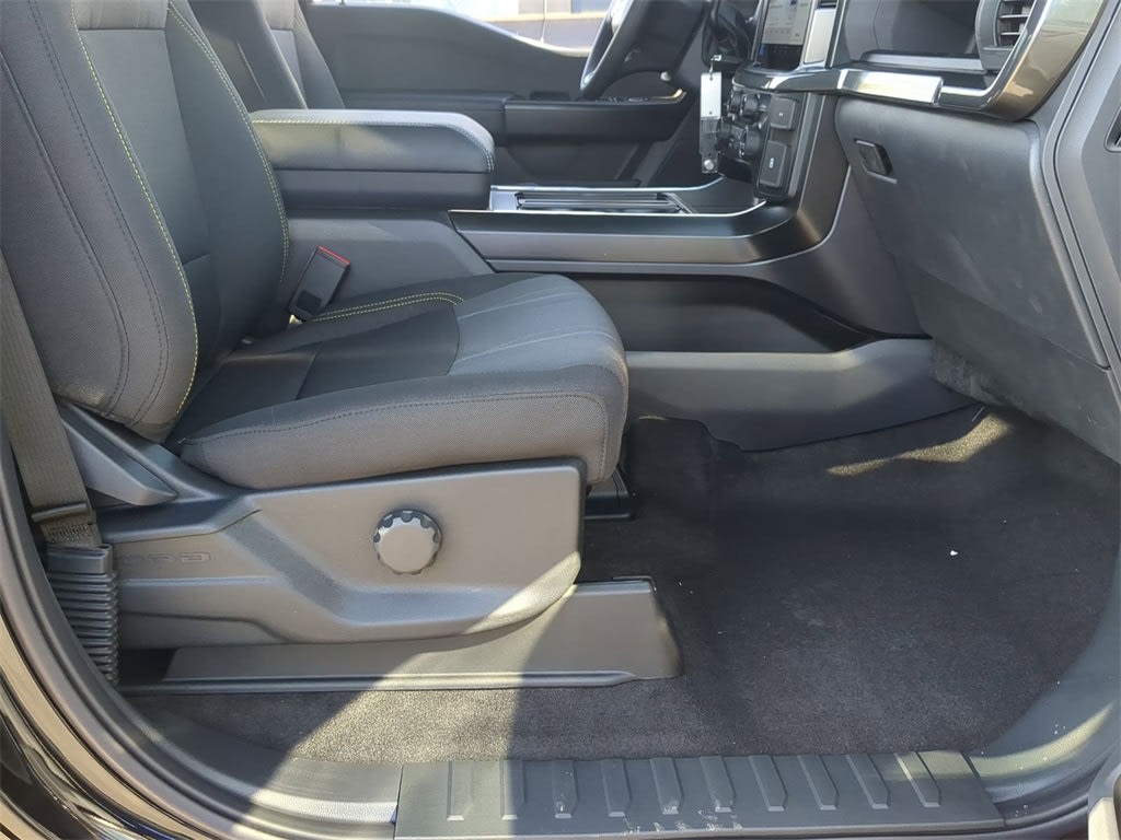 2025 Ford F-150 STX 28