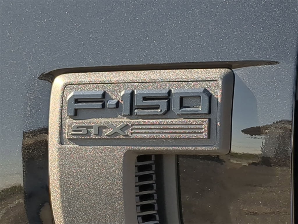 2025 Ford F-150 STX 24