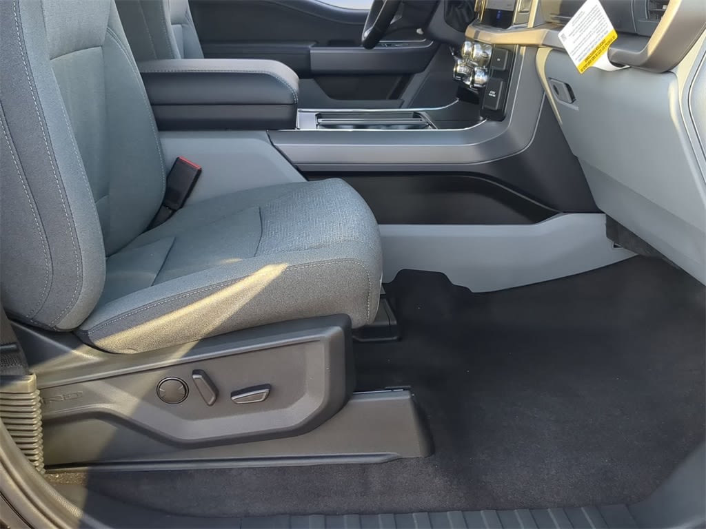 2025 Ford F-150 XLT 28