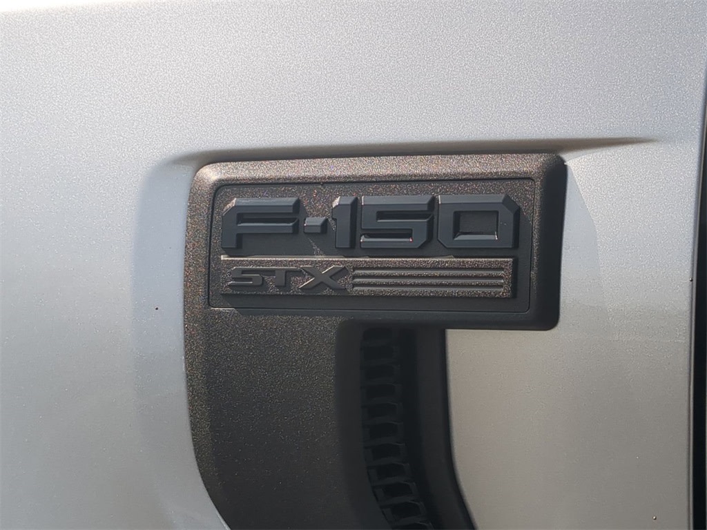 2022 Ford F-150 XL 26