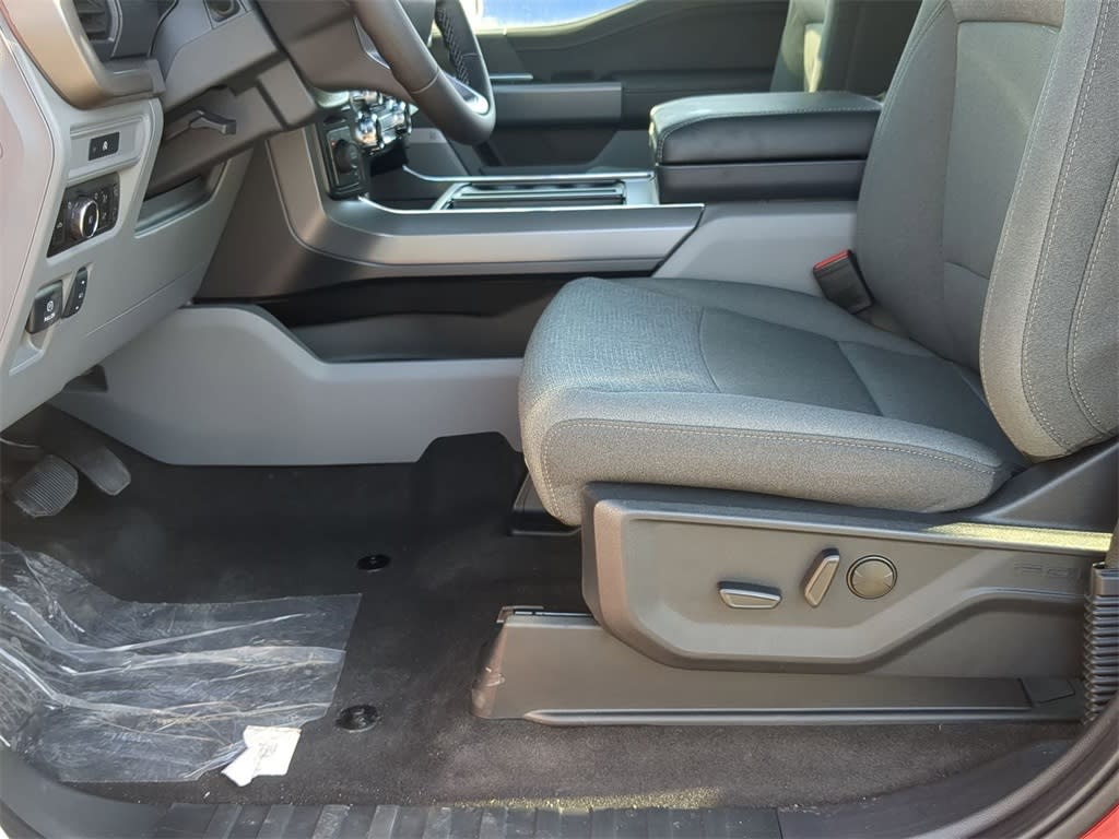 2025 Ford F-150 XLT 8