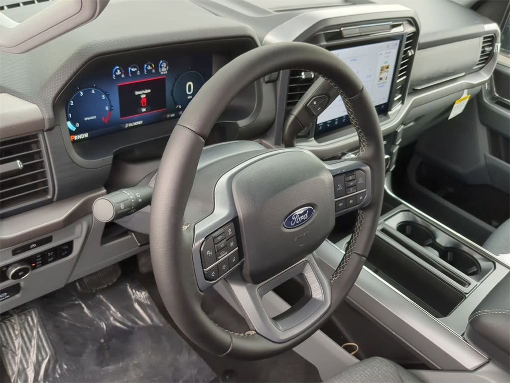 2025 Ford F-150 XLT 2