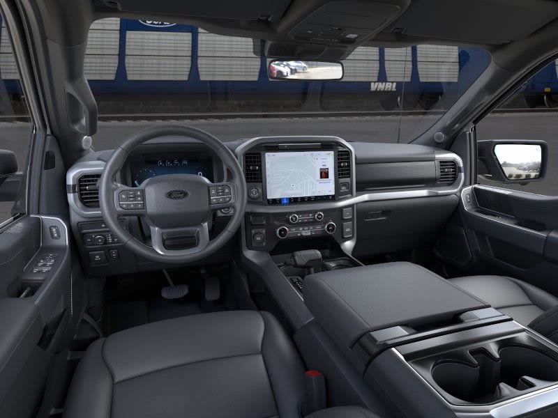 2025 Ford F-150 XLT 2