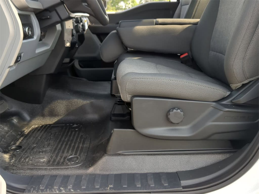 Thumbnail: 2025 Ford F-350 - 11