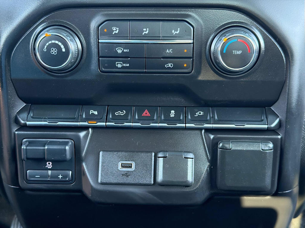 Thumbnail: 2020 Chevrolet Silverado 2500 - 30