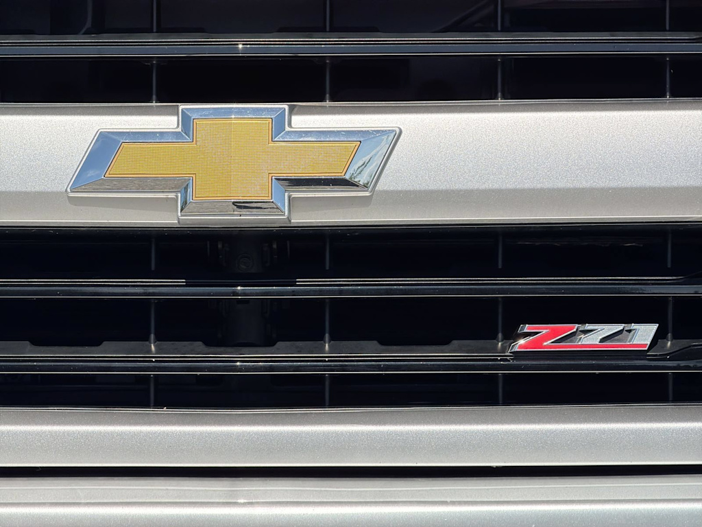 Thumbnail: 2017 Chevrolet Silverado 1500 - 23