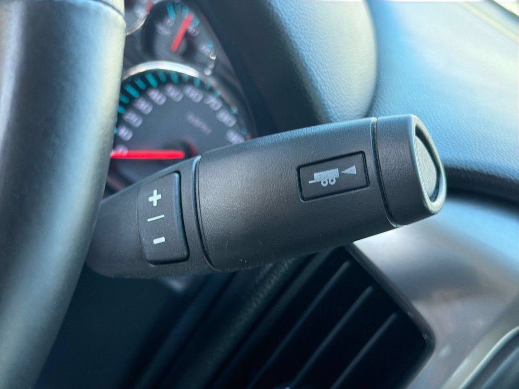 Thumbnail: 2017 Chevrolet Silverado 1500 - 35