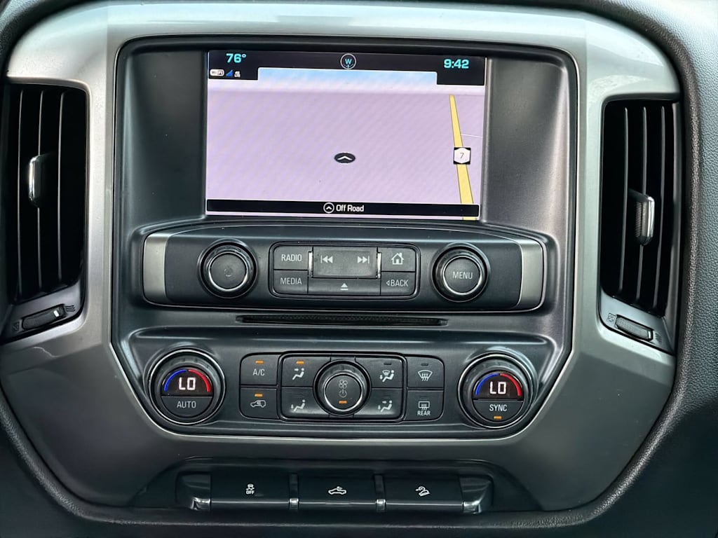 Thumbnail: 2018 Chevrolet Silverado 1500 - 13