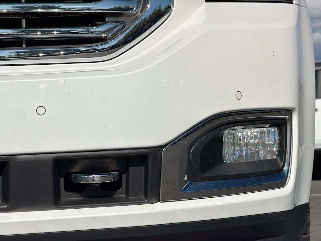 Thumbnail: 2017 GMC Yukon - 23