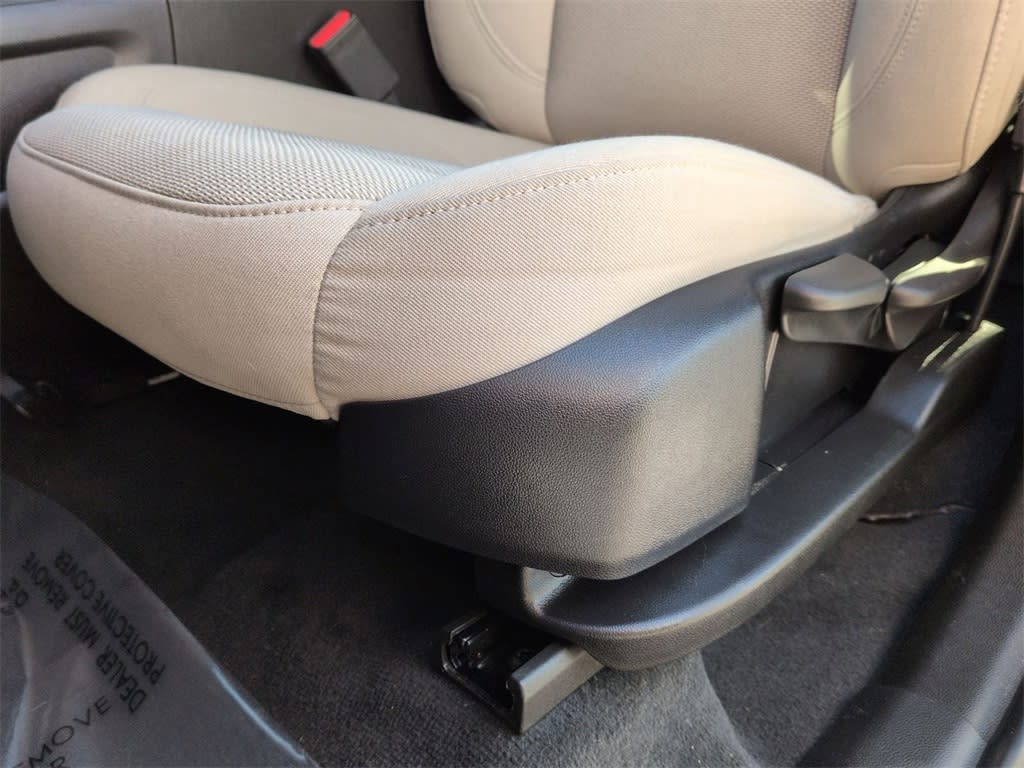 Thumbnail: 2023 Chevrolet Traverse - 26