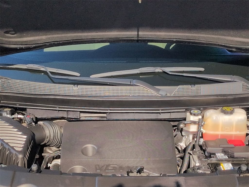 Thumbnail: 2023 Chevrolet Traverse - 8