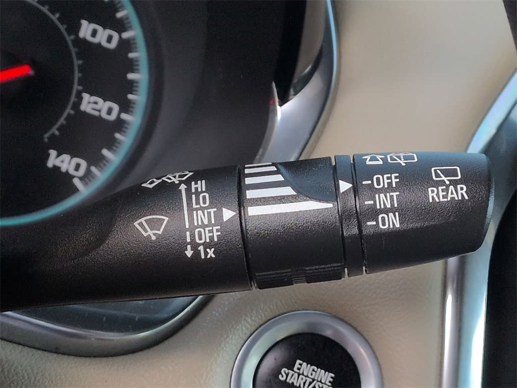 Thumbnail: 2023 Chevrolet Traverse - 14