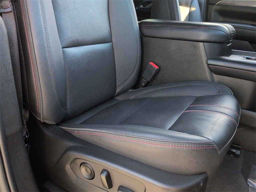 Thumbnail: 2022 Chevrolet Suburban - 29