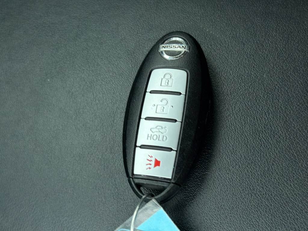 Thumbnail: 2011 Nissan Maxima - 19