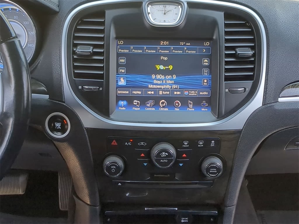 2014 Chrysler 300 C 14