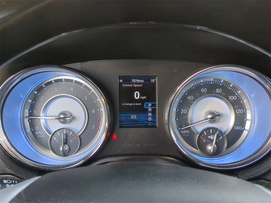 2014 Chrysler 300 C 15