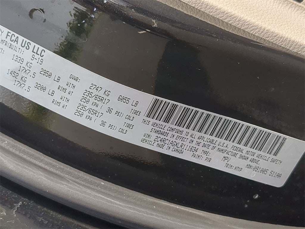 2020 Chrysler Voyager L 16