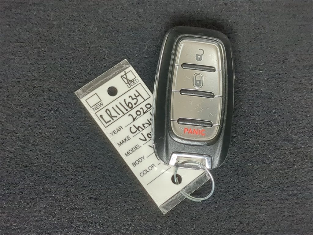 2020 Chrysler Voyager L 15