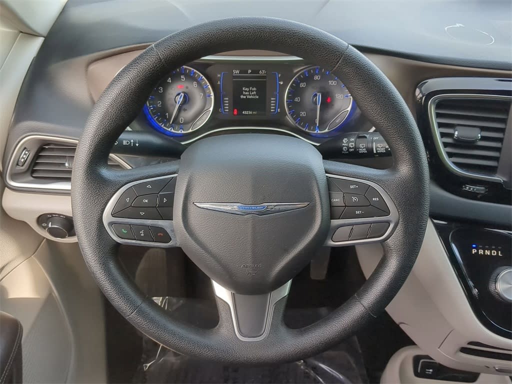 2020 Chrysler Voyager L 11