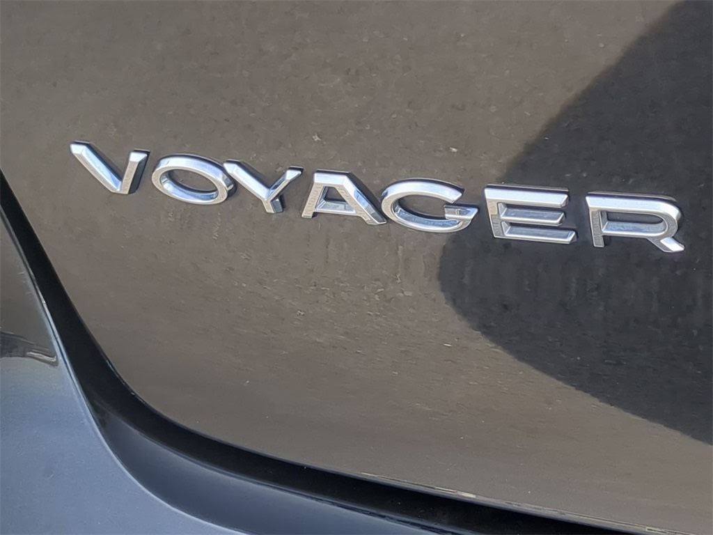 2020 Chrysler Voyager L 24