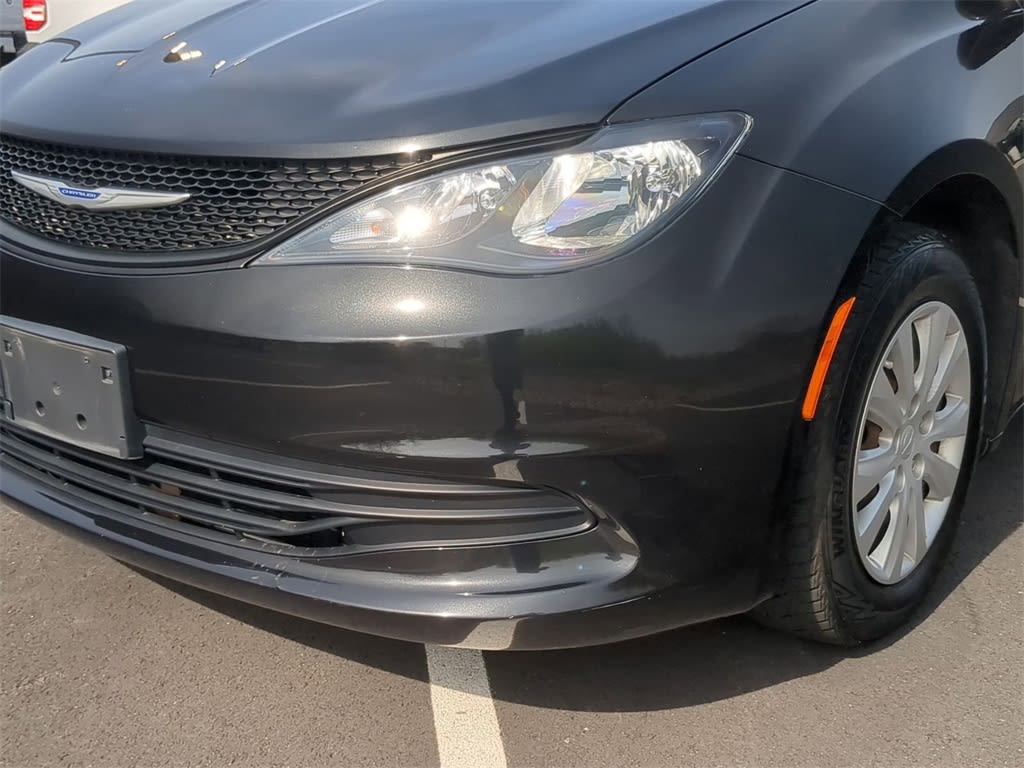 2020 Chrysler Voyager L 23