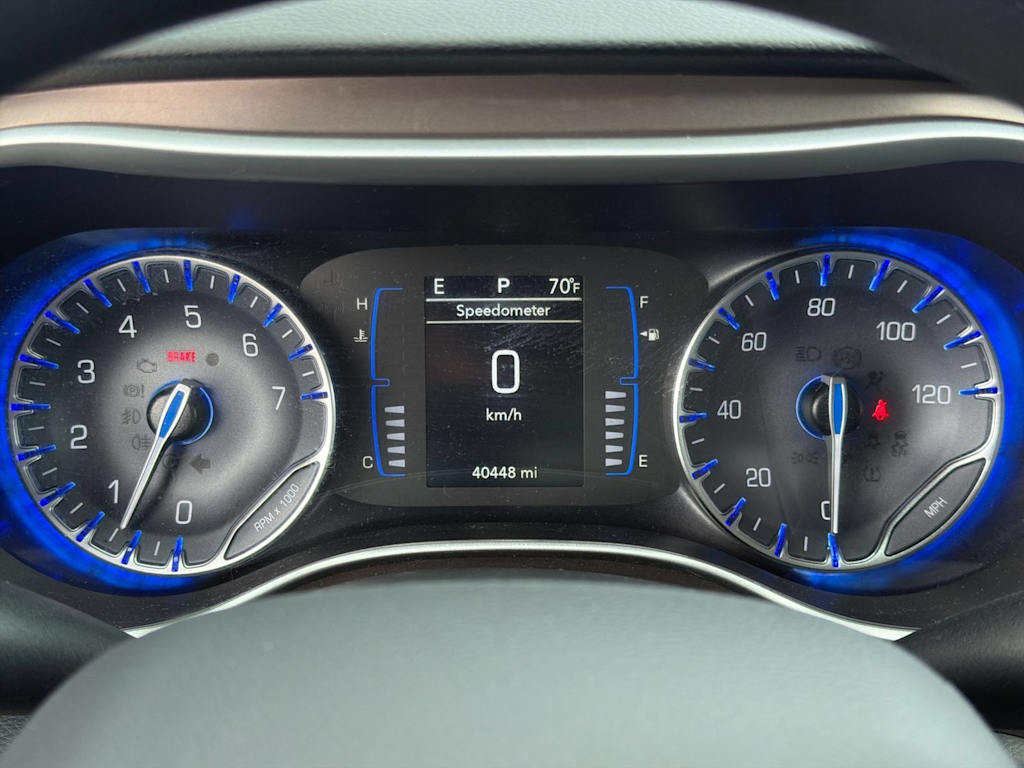 Thumbnail: 2021 Chrysler Voyager - 34