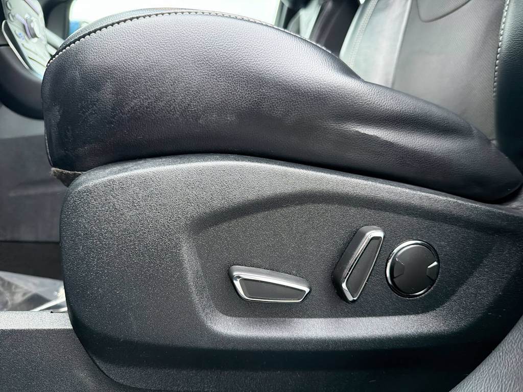 Thumbnail: 2019 Ford Edge - 27