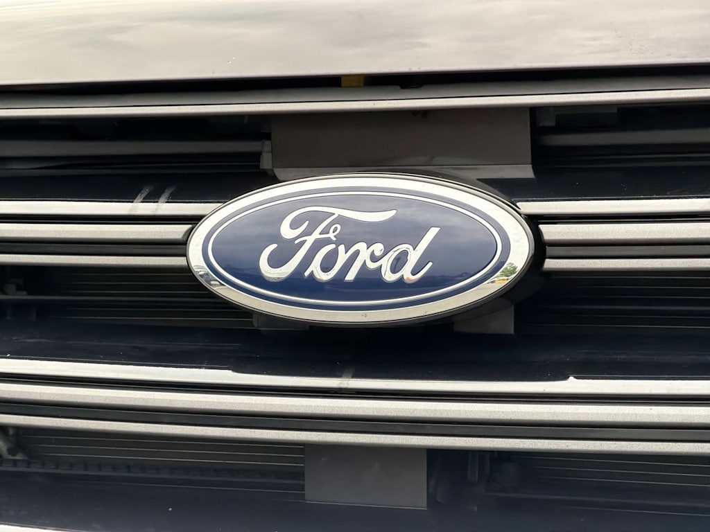 Thumbnail: 2018 Ford Edge - 6