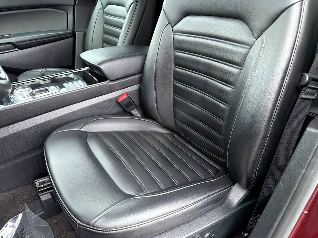 Thumbnail: 2020 Ford Edge - 10