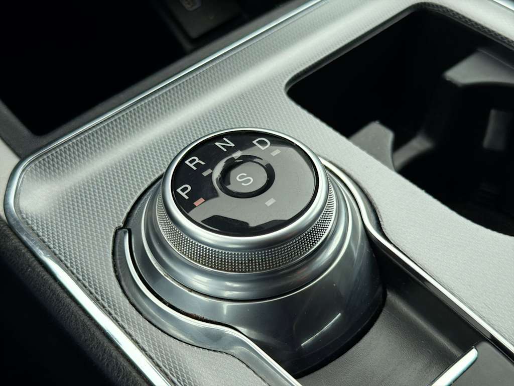 Thumbnail: 2021 Ford Edge - 37