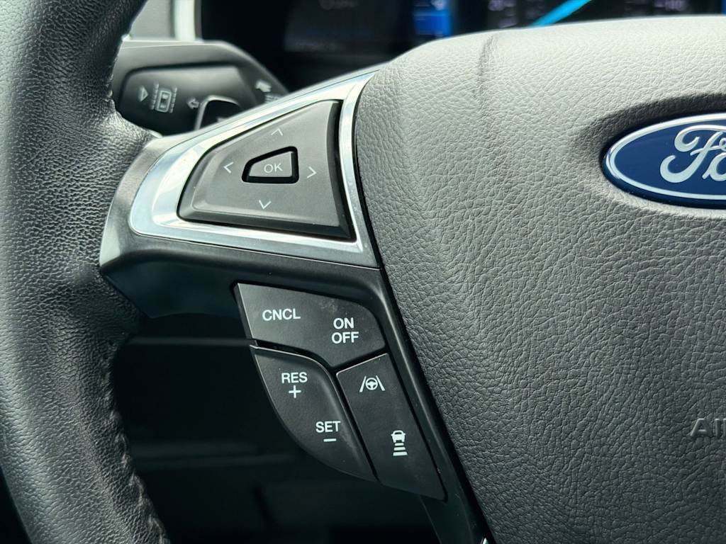 Thumbnail: 2021 Ford Edge - 31