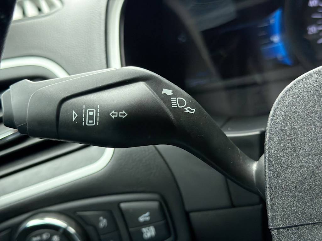 Thumbnail: 2021 Ford Edge - 33