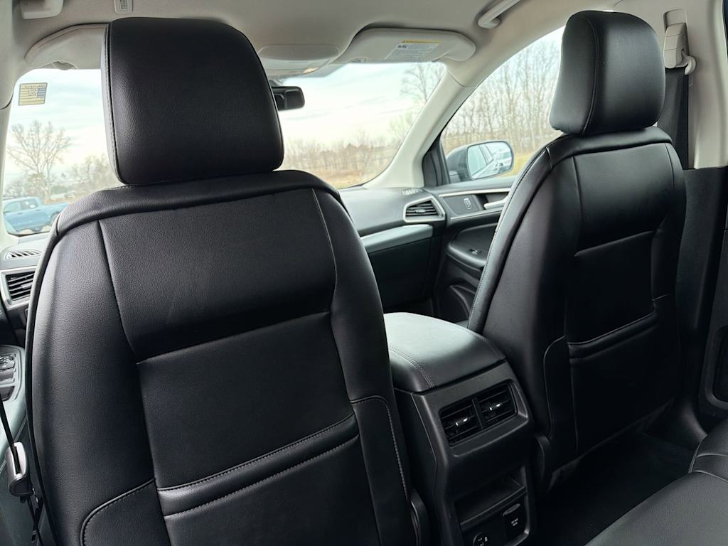 Thumbnail: 2021 Ford Edge - 28