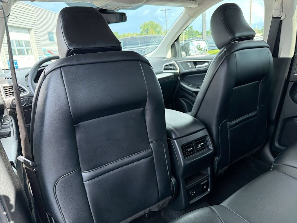 Thumbnail: 2022 Ford Edge - 28