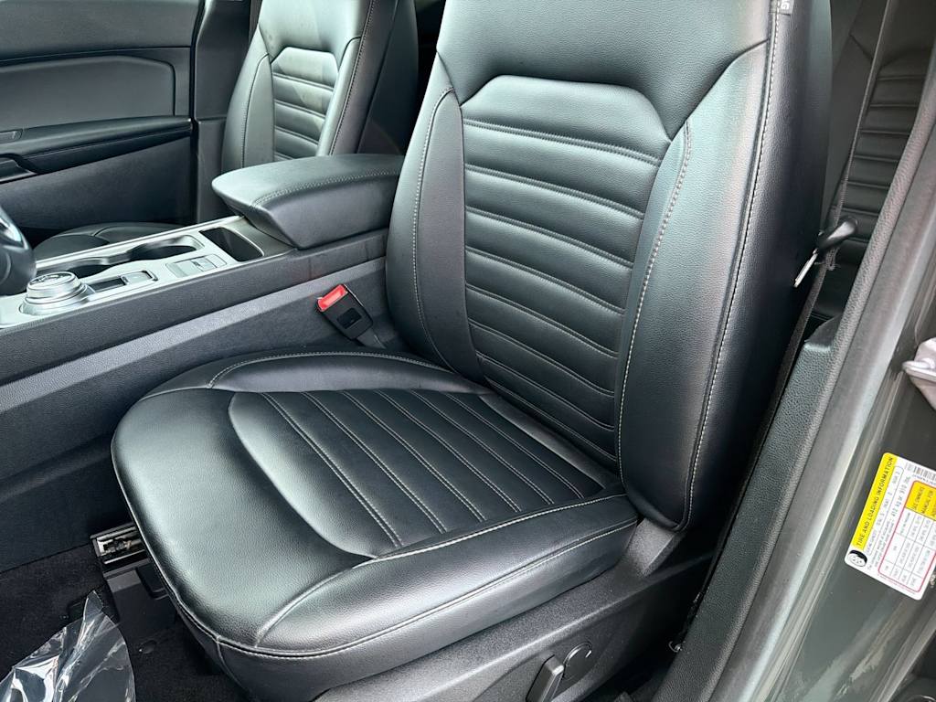 Thumbnail: 2022 Ford Edge - 10