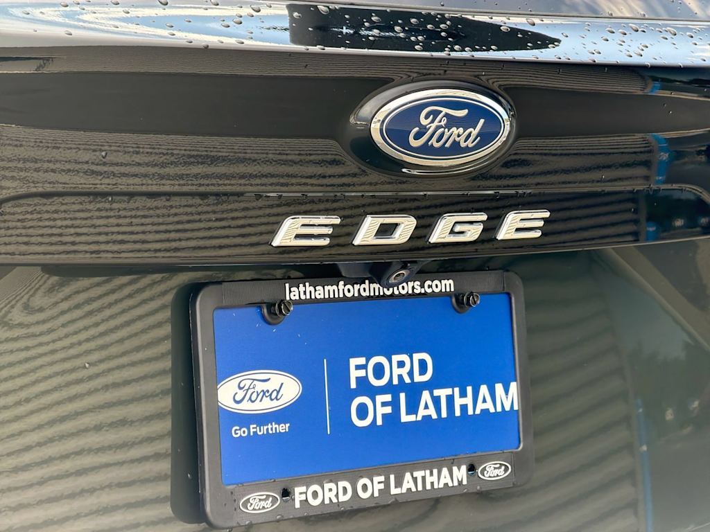 Thumbnail: 2022 Ford Edge - 26