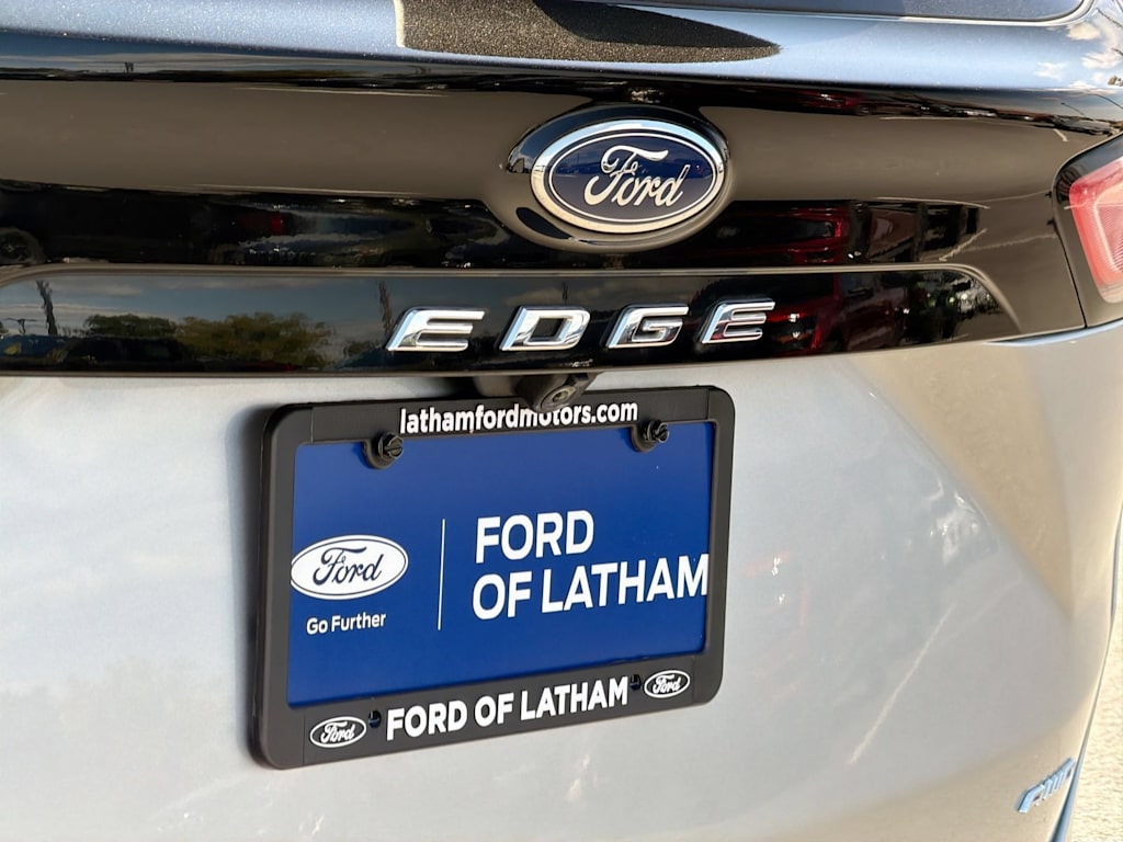 Thumbnail: 2022 Ford Edge - 26